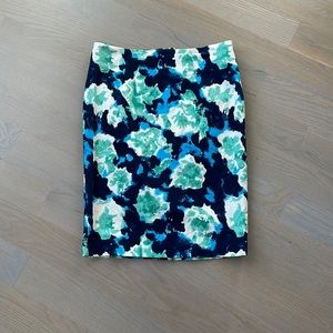 EUC blue floral pencil skirt